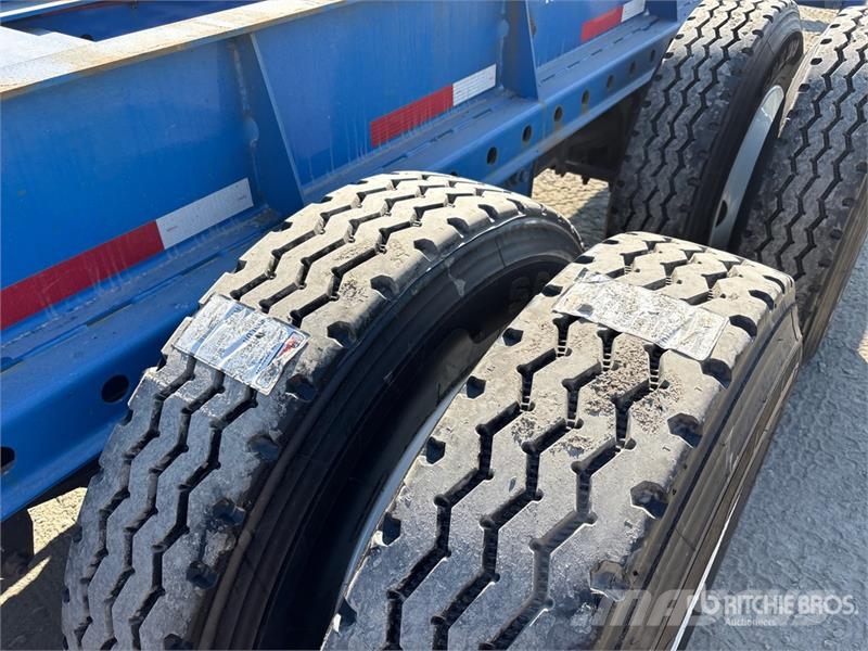 CIMC EX53M3OTC00 53 ft Tri/A Extendable Container Trail Containerchassis