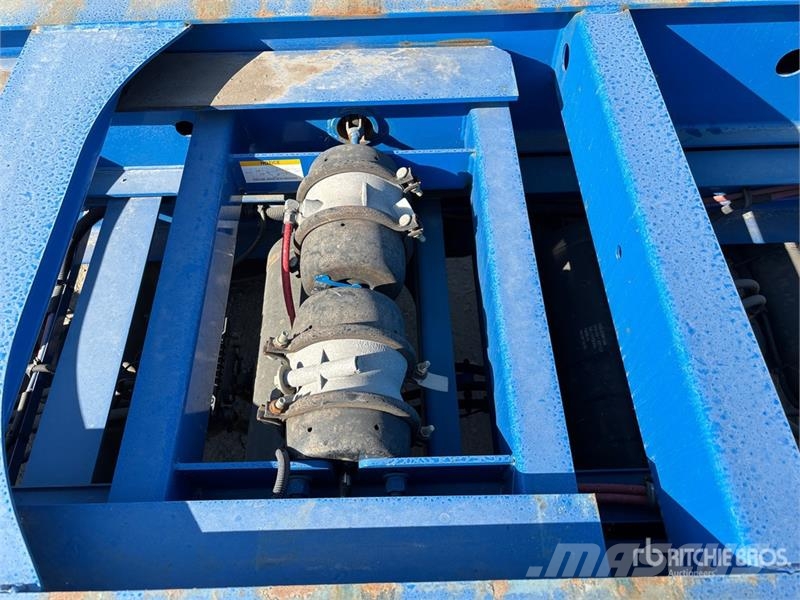 CIMC EX53M3OTC00 53 ft Tri/A Extendable Container Trail Containerchassis
