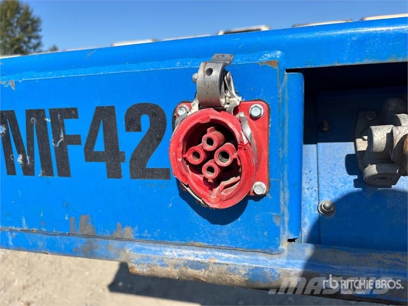 CIMC GN40M3OTC00 40 ft Tri/A Container Trailer مقطورات حاويات