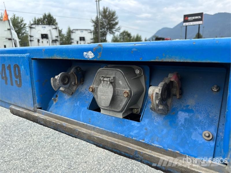 CIMC GN40M3OTC00 40 ft Tri/A Container Trailer مقطورات حاويات