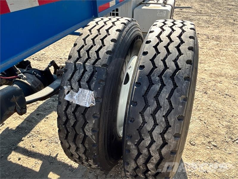 CIMC GN40M3OTC00 40 ft Tri/A Container Trailer مقطورات حاويات