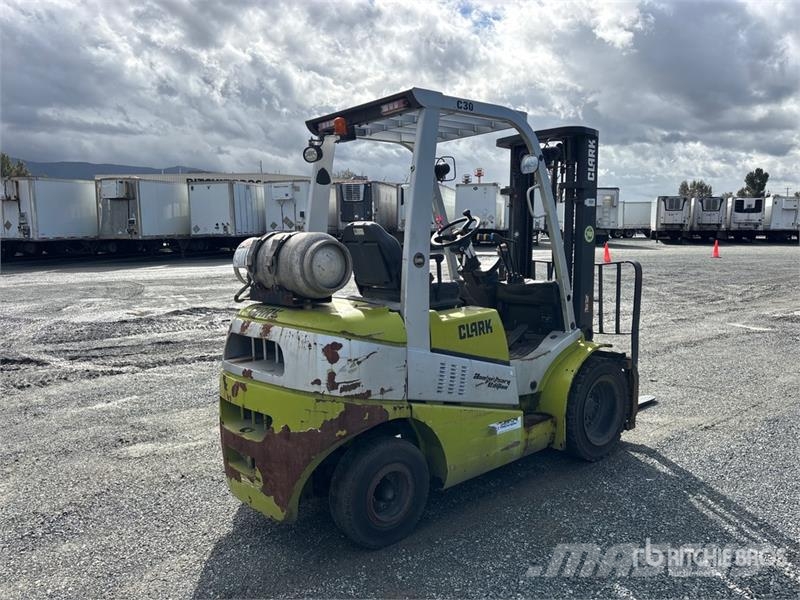 Clark C30 5825 lb Cushion Tire Forklift Інше