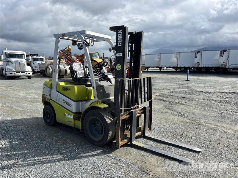 Clark C30 5825 lb Cushion Tire Forklift Інше