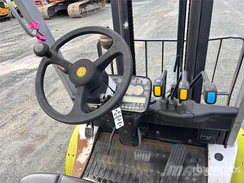 Clark C30 5825 lb Cushion Tire Forklift Інше