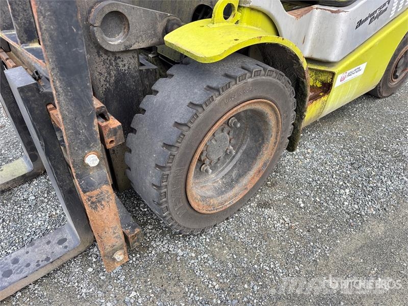 Clark C30 5825 lb Cushion Tire Forklift Інше