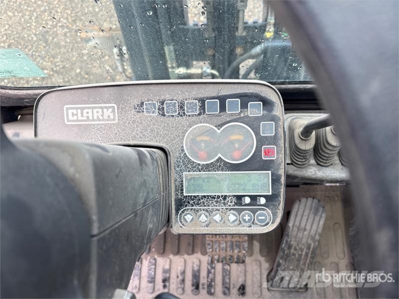 Clark C35 6000 lb Cushion Tire Forklift Вилични кари-повдигачи - други