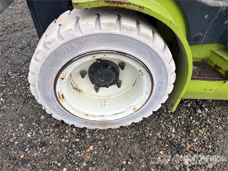 Clark C35 6000 lb Cushion Tire Forklift Вилични кари-повдигачи - други