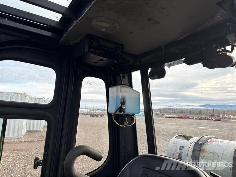 Clark C35 6000 lb Cushion Tire Forklift Вилични кари-повдигачи - други
