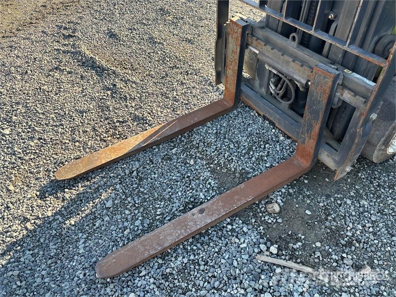 Clark TMX15S 2500 lb Cushion Tire Forklift Carrelli elevatori-Altro