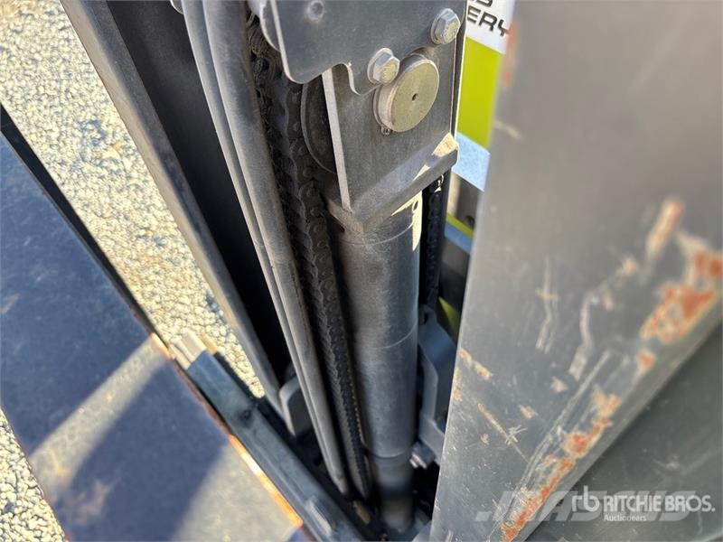 Clark TMX15S 2500 lb Cushion Tire Forklift Muut haarukkatrukit