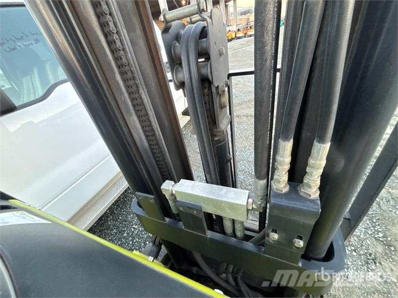 Clark TMX15S 2500 lb Cushion Tire Forklift شاحنات ذات رافعات شوكية - أخرى
