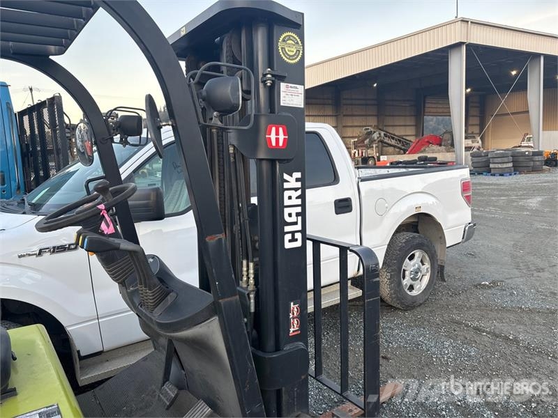 Clark TMX15S 2500 lb Cushion Tire Forklift شاحنات ذات رافعات شوكية - أخرى