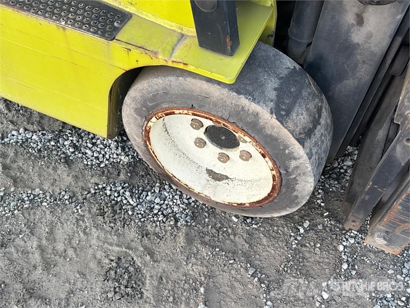 Clark TMX15S 2500 lb Cushion Tire Forklift شاحنات ذات رافعات شوكية - أخرى