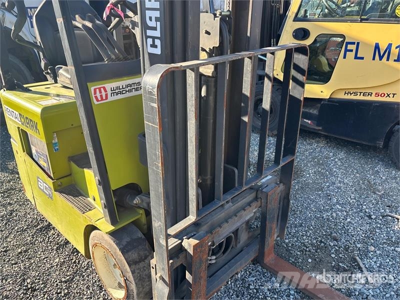 Clark TMX15S 2500 lb Electric Forklift Akumulátorové vozíky