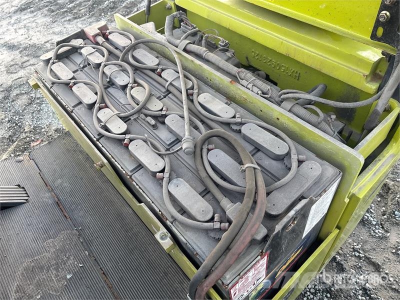 Clark TMX15S 2500 lb Electric Forklift Akumulátorové vozíky