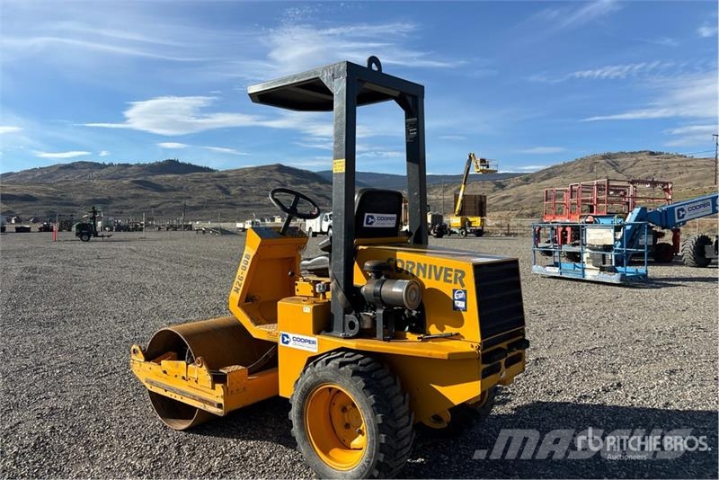 Corniver CT 48S Smooth Drum Compactor مداحل أحادية الأسطوانة