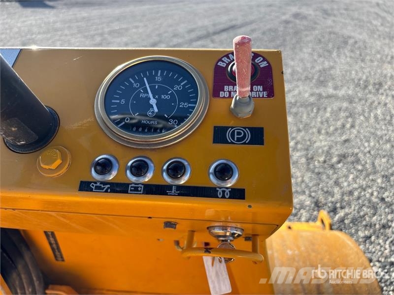 Corniver CT 48S Smooth Drum Compactor مداحل أحادية الأسطوانة