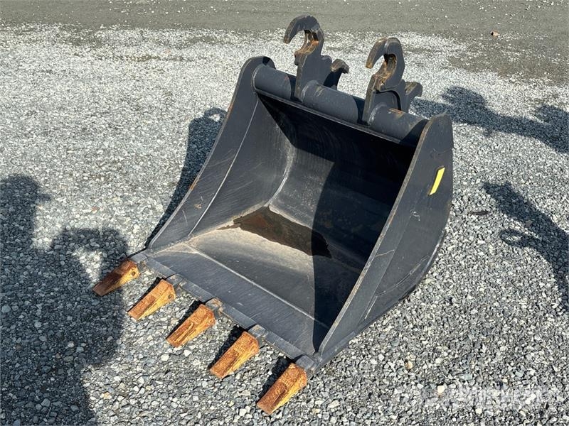 COT EGT3R-2430 28 in Digging Excavator Bucket Kašike / Korpe