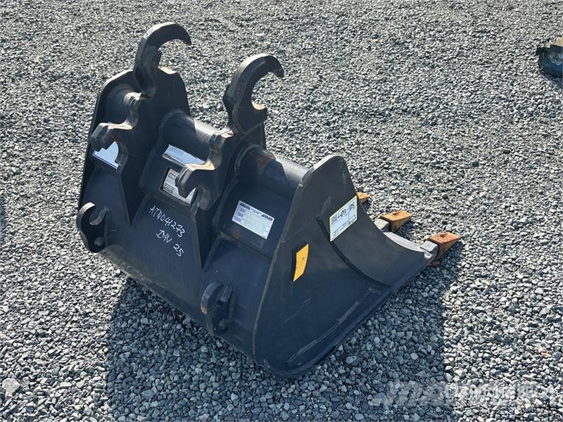 COT EGT3R-2430 28 in Excavator Bucket Kašike / Korpe