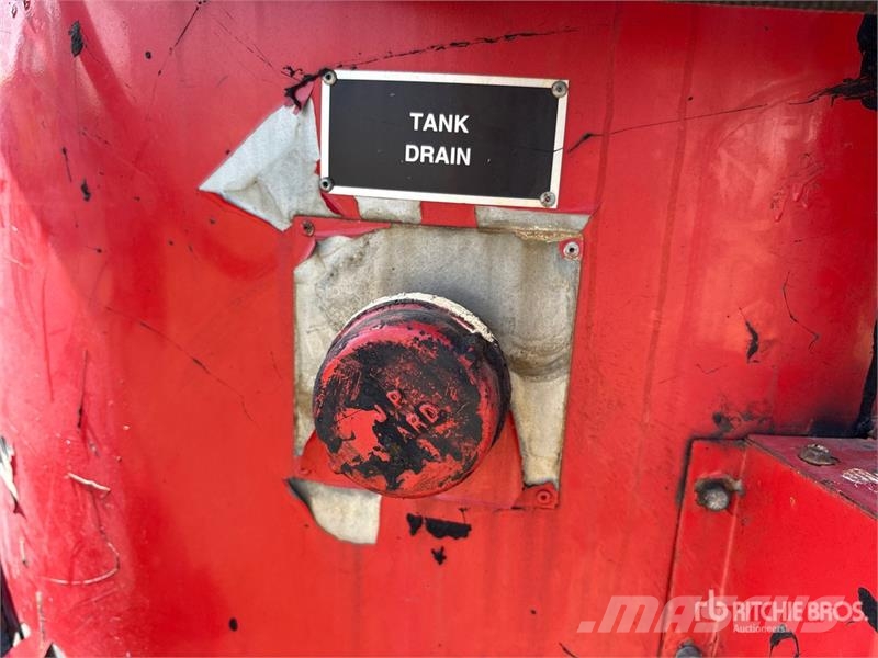 Crafco SS125DC T/A Asphalt Tank Trailer Tankanhänger