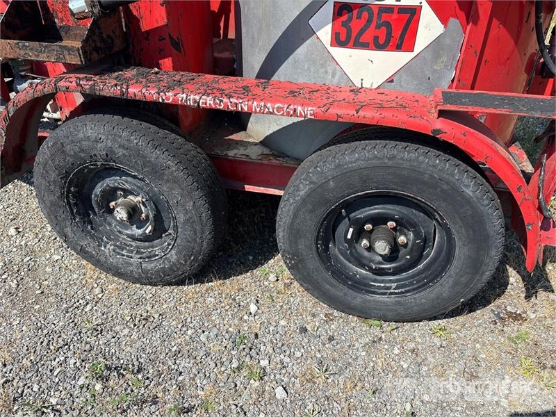 Crafco SS125DC T/A Asphalt Tank Trailer Tankanhänger