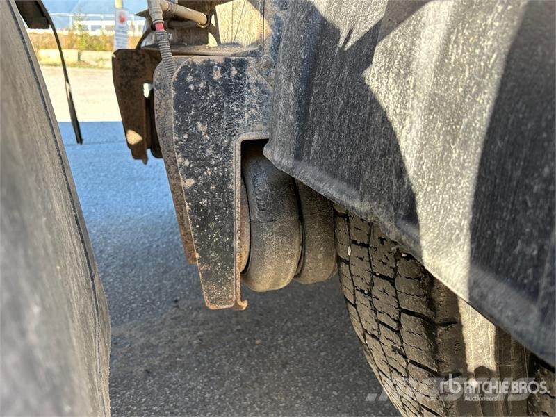  Cross Country 36 ft Tri/A Side Dump Trailer Самоскиди