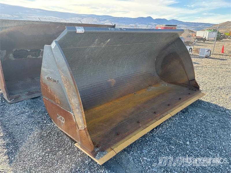 DaeQuip 119 in 4.5 cyd Wheel Loader Bucket Kauhat