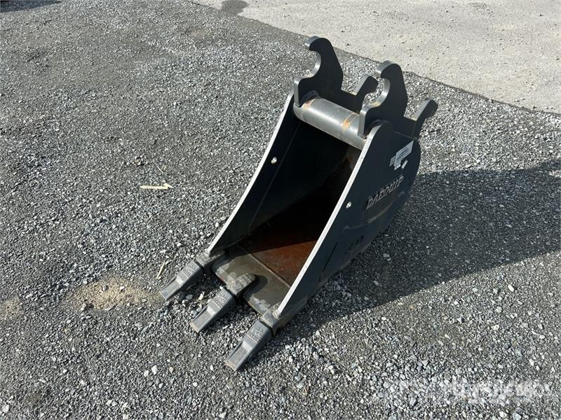 DaeQuip 14 in Q/C Digging Excavator Bucket (Unused) Kanalak