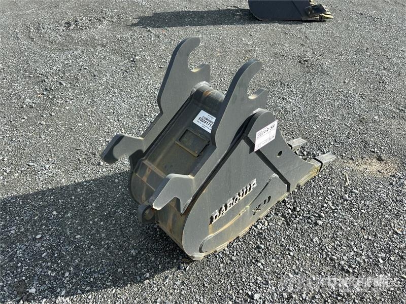 DaeQuip 14 in Q/C Digging Excavator Bucket (Unused) Kanalak