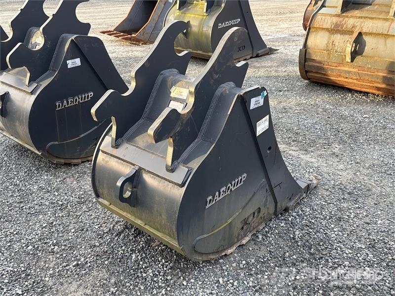 DaeQuip 28 in Digging Excavator Bucket Kauhat