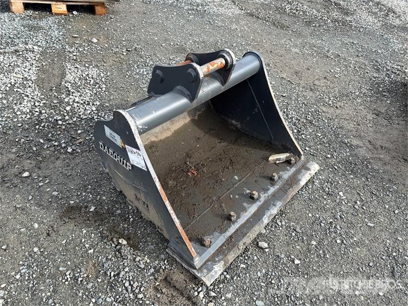 DaeQuip 30 in Q/C Cleanup Excavator Bucket (Unused) Bakken