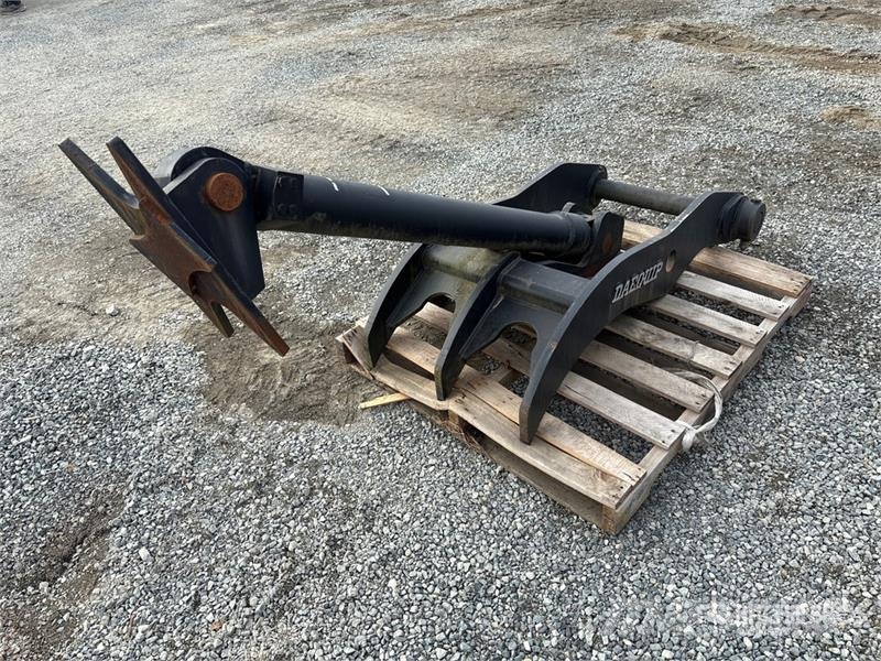 DaeQuip 52 in Hydraulic Excavator Thumb Kauhat