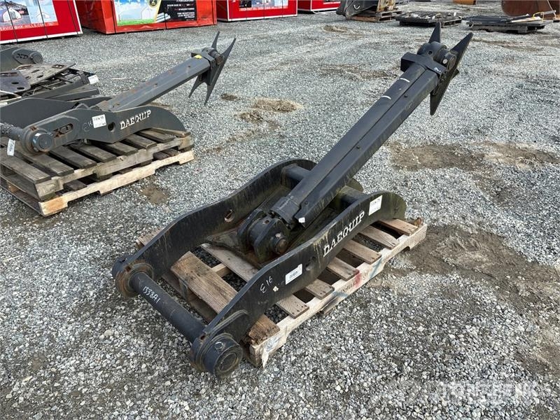 DaeQuip 52 in Hydraulic Excavator Thumb Kauhat
