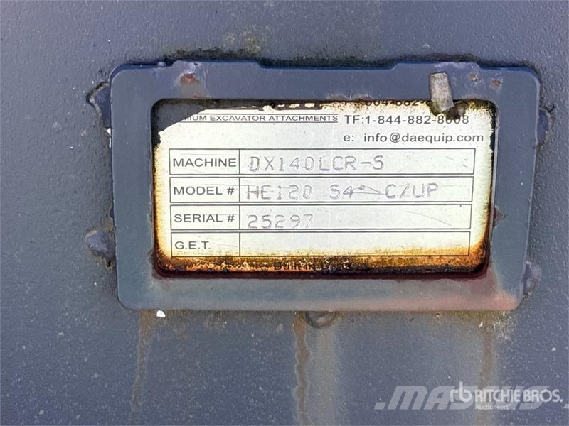 DaeQuip 54 in Cleanup Excavator Bucket 挖斗