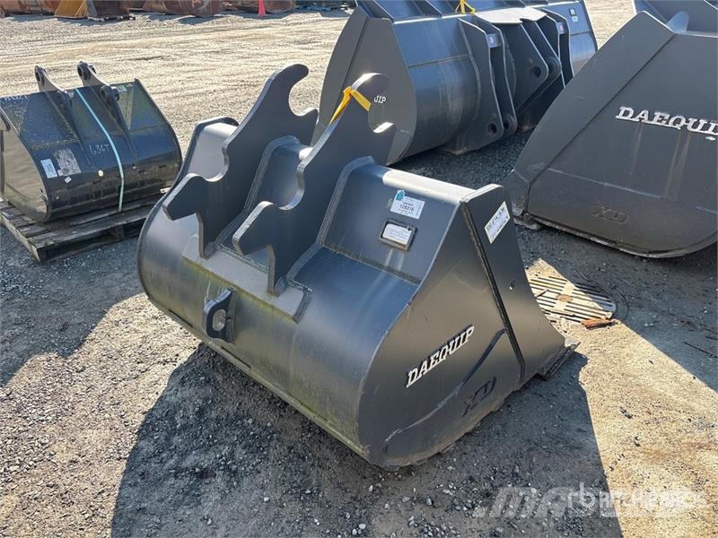 DaeQuip 54 in Cleanup Excavator Bucket 挖斗