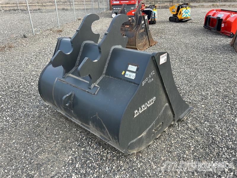 DaeQuip 60 in Cleanup Excavator Bucket (Unused) Kauhat