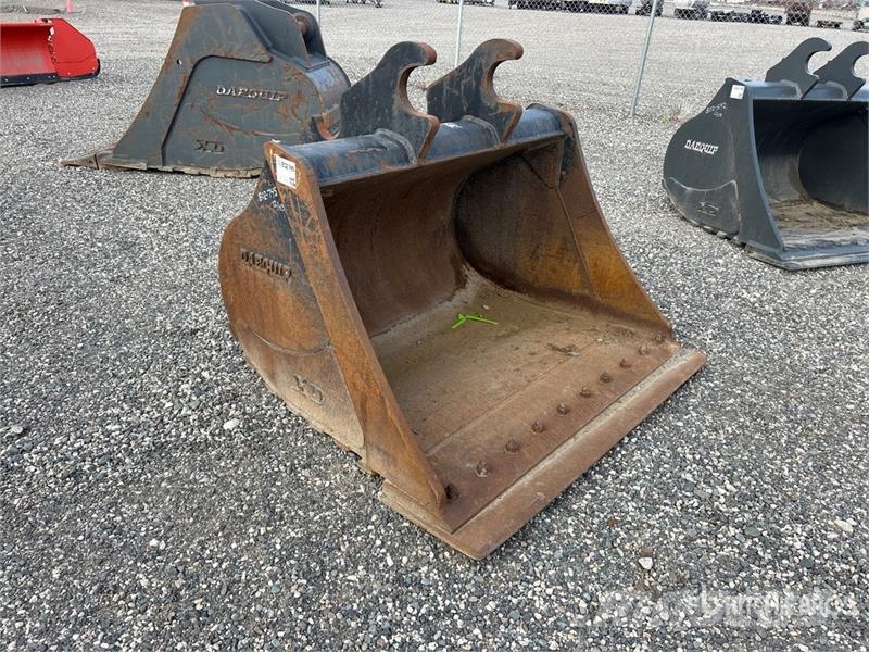 DaeQuip 60 in Cleanup Excavator Bucket Kauhat
