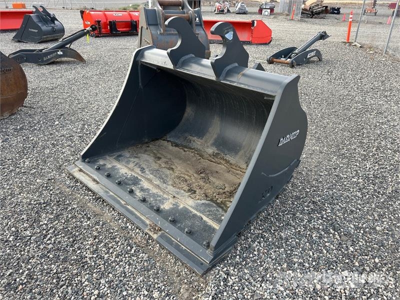 DaeQuip 60 in Cleanup Excavator Bucket (Unused) Kauhat