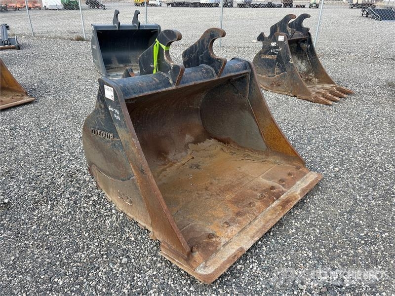 DaeQuip 60 in Cleanup Excavator Bucket Kauhat