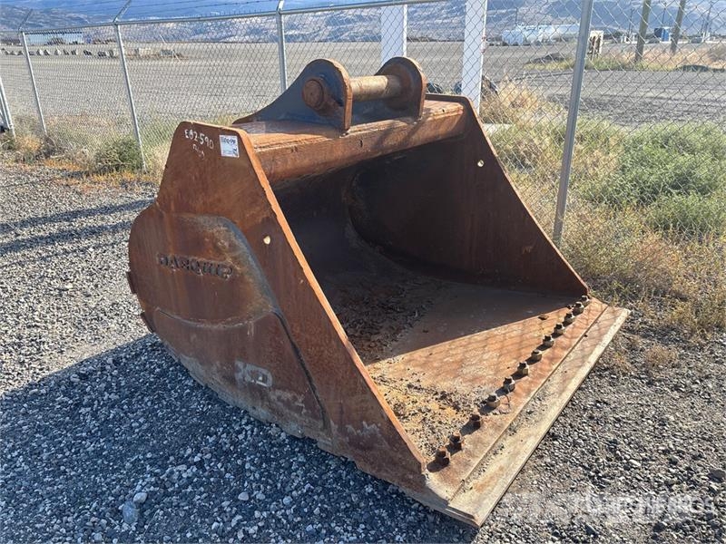 DaeQuip 72 in Cleanup Excavator Bucket Kauhat