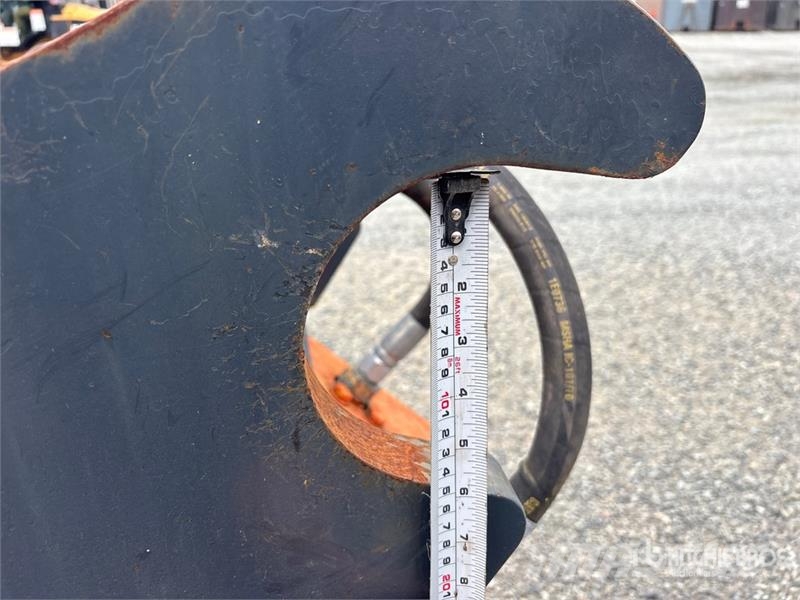 DaeQuip EC290 46 in Plate Compactor Attachment Placas compactadoras