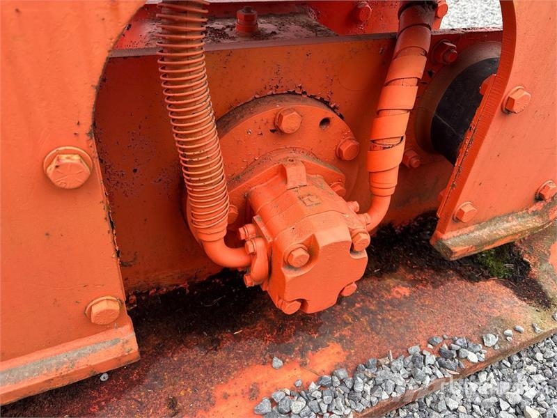 DaeQuip EC290 46 in Q/C Plate Compactor Attachment - Fits Vibrationsgeräte
