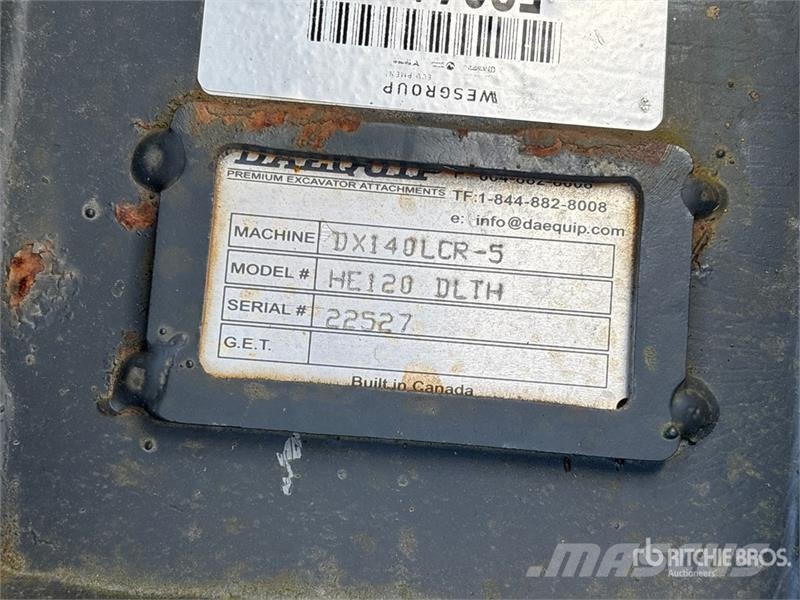 DaeQuip HE120 32 in Hydraulic Excavator Thumb (Unused) دلاء
