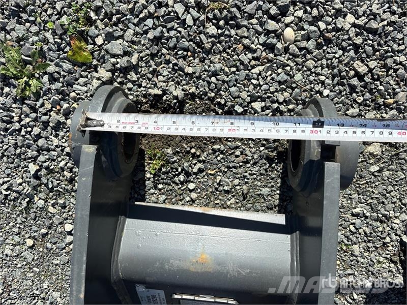 DaeQuip HE120 Hydraulic Excavator Coupler (Unused) Snelkoppelingen