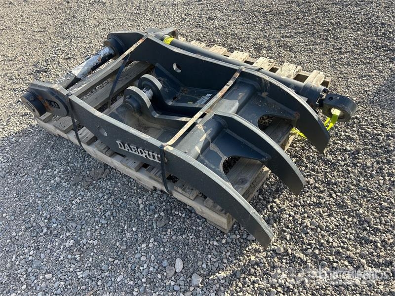 DaeQuip HE120 Hydraulic Excavator Thumb (Unused) Kanalak