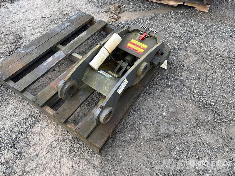 DaeQuip HE120 Quick Coupler Бързи съединители