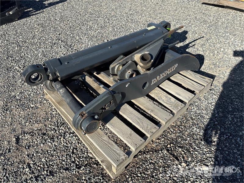 DaeQuip HE150 22 in Hydraulic Excavator Thumb (Unused) Kanalak