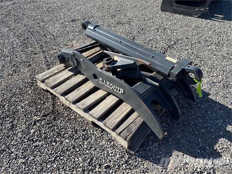DaeQuip HE150 22 in Hydraulic Excavator Thumb (Unused) Kanalak