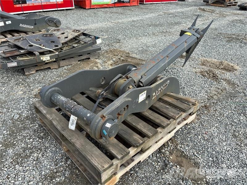 DaeQuip HE150 54 in Hydraulic Excavator Thumb Kauhat