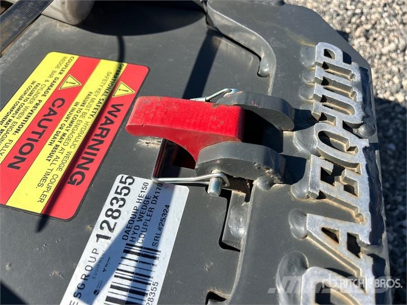 DaeQuip HE150 Hydraulic Wedge Excavator Coupler (Unused) Quick connectors